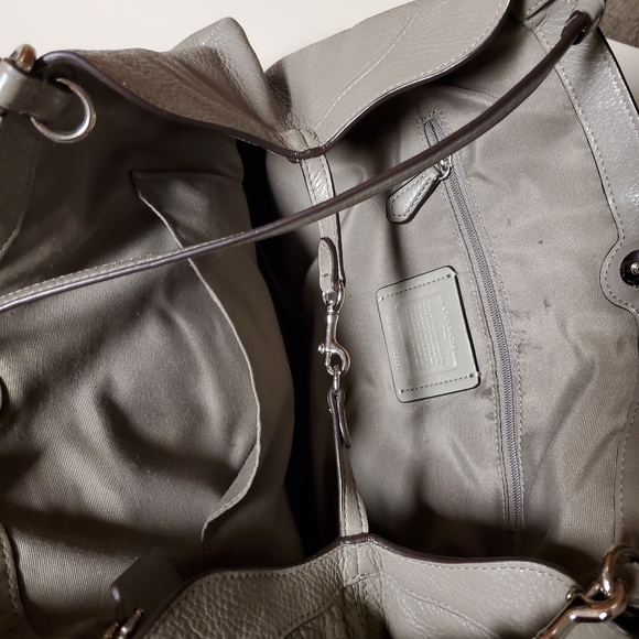 COACH Lexy shoulder bag in refined natural pebble leather - Picture 9 of 10